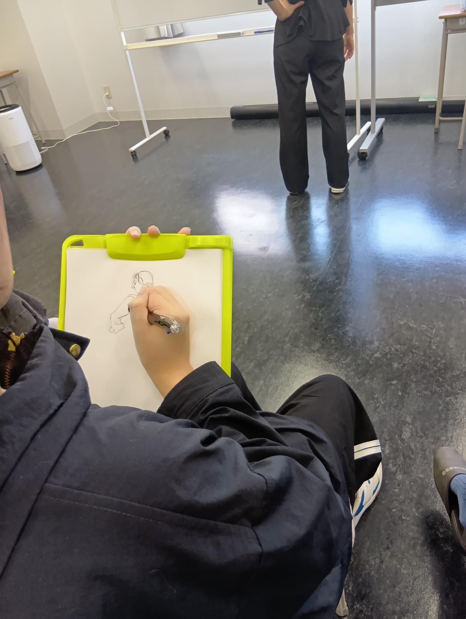 10月7日に実施したマンガ講座では、「クロッキー大会」を開催しました。